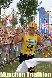 Lothar Leder holt sich seinen zweiten Sieg beim 2. MÜNCHEN TRIATHLON in 2:00:47 (Foto: Veranstalter)
